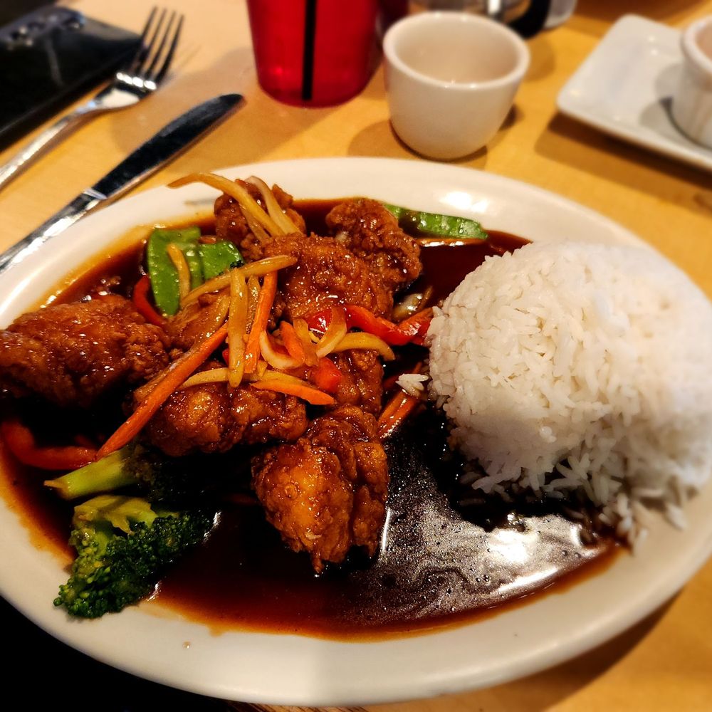Leong's Asian Diner - General Chicken - Chinese Near Me - Springfield, Missouri Leong's Asian Diner - General Chicken - Chinese Near Me - Springfield, Missouri
