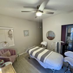 Julia's Facial And Waxing Studio