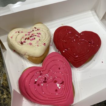 Anguiano’s Bakery - Heart Shaped Conchas - Bakeries Near Me - Menifee, California