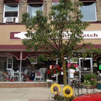 Peddler's Patch - The peddlers Patch is a quaint, cozy and friendly Antique shop that is sure to warm your heart. - Antiques Near Me - Lakeview, Michigan