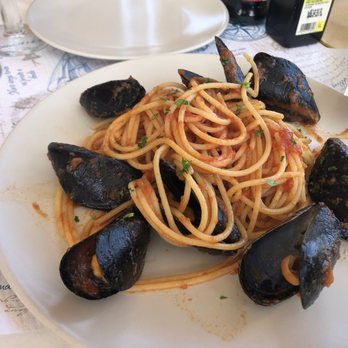 Don Pedro Beach - Spaghetti con le cozze - Beach Bars Near Me - Punta Pedrosa, OT Don Pedro Beach - Spaghetti con le cozze - Beach Bars Near Me - Punta Pedrosa, OT