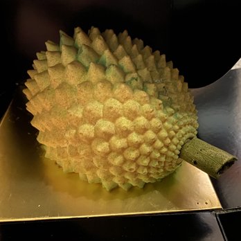 Daan Go Cake Lab - Gold Thorn - Desserts Near Me - Toronto, Ontario