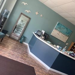 Tropic Tan - Lobby