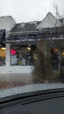 Silver Lake Cafe & Grill by null