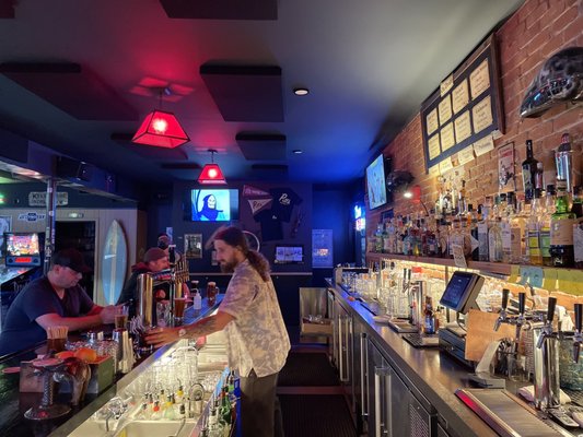 Pitt's Pub by null