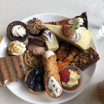 ROSÉLYS RESTAURANT - Sunday Brunch Dessert - Bistros Near Me - Montreal, Quebec ROSÉLYS RESTAURANT - Sunday Brunch Dessert - Bistros Near Me - Montreal, Quebec