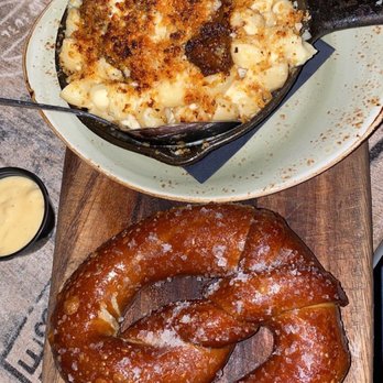 Tavern & Table - Pretzel, Burnt End Mac Cheese - New American Near Me - Mt. Pleasant, South Carolina Tavern & Table - Pretzel, Burnt End Mac Cheese - New American Near Me - Mt. Pleasant, South Carolina