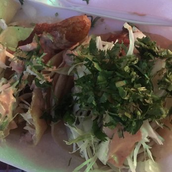 El Pilon - Fish tacos minus the tomato - Mexican Near Me - West Covina, California