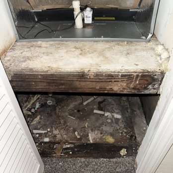 Legacy On The Bay - Mold under ac - Apartments Near Me - Destin, Florida