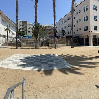 International Chess Park - Oversize chess board and cages with oversize chess pieces. - Parks Near Me - Santa Monica, California International Chess Park - Oversize chess board and cages with oversize chess pieces. - Parks Near Me - Santa Monica, California