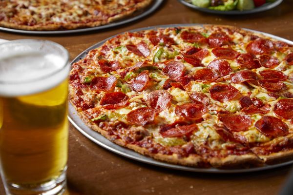 MORETTI’S PIZZA PUB - CRYSTAL LAKE - CLOSED - 10 Photos - Pizza - 72 N