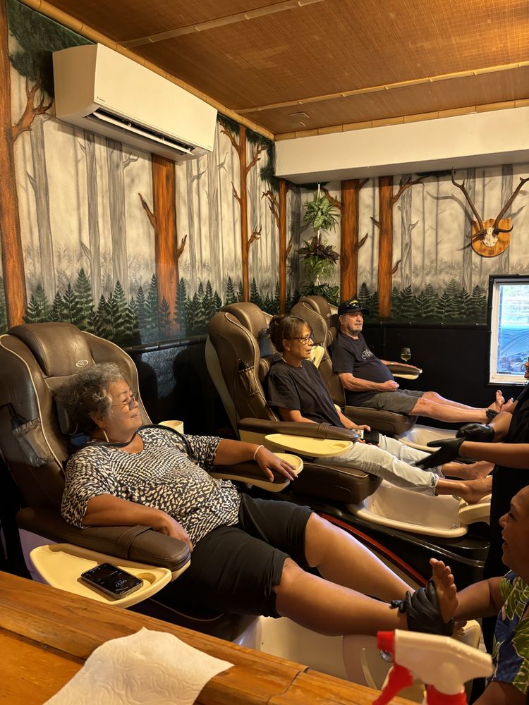 Nail Bar Molokai Logo