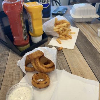 Machado Burgers - Great beer battered onion rings and crinkle cut fries! - Burgers Near Me - Santa Rosa, California Machado Burgers - Great beer battered onion rings and crinkle cut fries! - Burgers Near Me - Santa Rosa, California