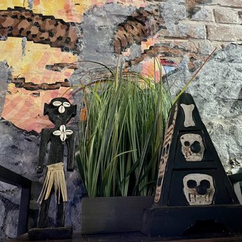 Crescent City Conjure - Decor - Supernatural Readings Near Me - New Orleans, Louisiana