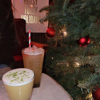 Hotsy Totsy Club - two drinks on a table - Lounges Near Me - Albany, California