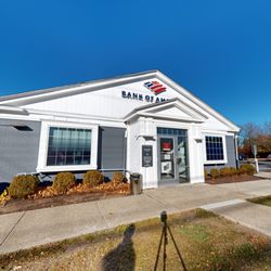 Bank of America Financial Center - Storefront