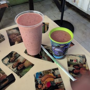 Et Voilà - My juice he made for me. - Cafeteria Near Me - Playa del Carmen, ROO Et Voilà - My juice he made for me. - Cafeteria Near Me - Playa del Carmen, ROO