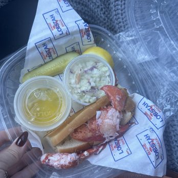 Maine Lobstah Shack - Lobster roll - Seafood Near Me - Surf City, North Carolina Maine Lobstah Shack - Lobster roll - Seafood Near Me - Surf City, North Carolina