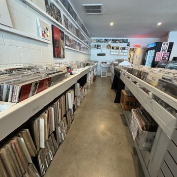 American Pie Records - Vinyl Records Near Me - Camarillo, California