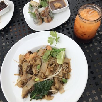 SEAK - Summer rolls, drunken noodles and thai tea - Vietnamese Near Me - Edgewater, New Jersey SEAK - Summer rolls, drunken noodles and thai tea - Vietnamese Near Me - Edgewater, New Jersey