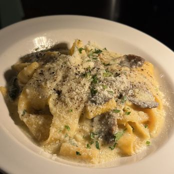 Mano A Mano - Mushroom Pappardelle - Italian Near Me - Chicago, Illinois
