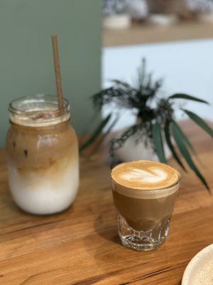 Magdalena Coffee & Houseplants by null