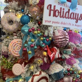 T & T Design - Holiday Decorating Services Near Me T & T Design - Holiday Decorating Services Near Me