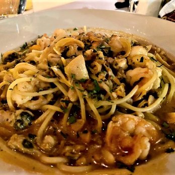 Blue Moon - Pasta marechiare was SO good - Italian Near Me - Rockville Centre, New York