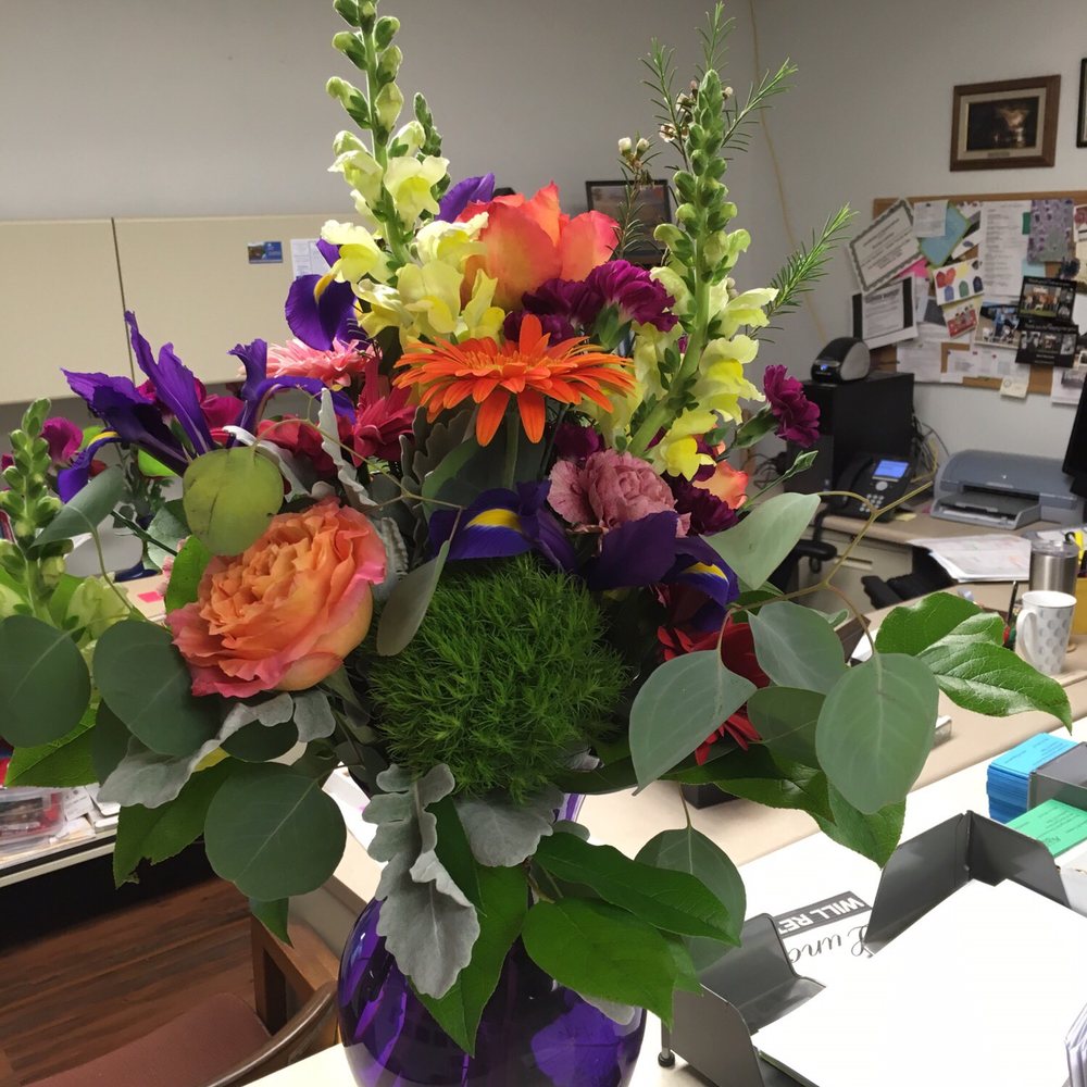 Buffalo Clover Florist - Drop dead gorgeous - Florists Near Me - Lockhart, Texas Buffalo Clover Florist - Drop dead gorgeous - Florists Near Me - Lockhart, Texas
