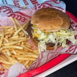Freddy's Frozen Custard & Steakburgers - Kid's Steakburger with Cheese Combo