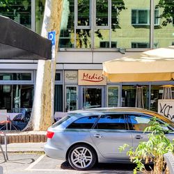 Medici - Front of restaurant.