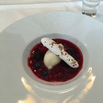Hotel Bellevue Palace Immobilien - Limoncello ice with fruit coulis - Restaurants Near Me - Bern, BE Hotel Bellevue Palace Immobilien - Limoncello ice with fruit coulis - Restaurants Near Me - Bern, BE
