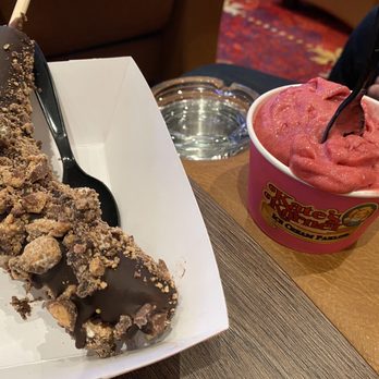 Kate's Korner Ice Cream Parlor - Ice Cream & Frozen Yogurt Near Me - Las Vegas, Nevada Kate's Korner Ice Cream Parlor - Ice Cream & Frozen Yogurt Near Me - Las Vegas, Nevada