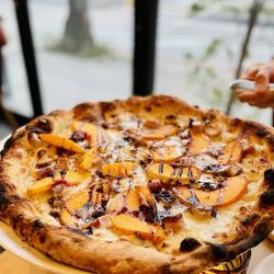 Milo and Olive - Braised Bacon + Stone Fruit Pizza ($27) - so good!