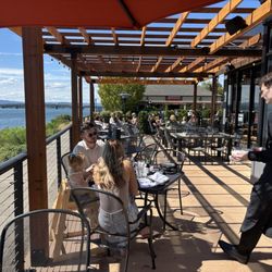 Oswego Grill - Lots of shady tables