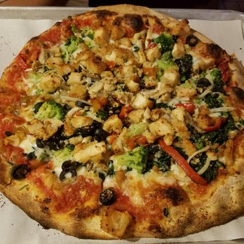 Modern Apizza - Veggie bomb with chicken - Pizza Near Me - New Haven, Connecticut