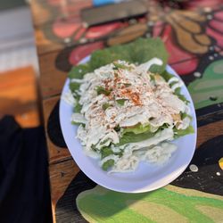 Gallery Pub - Chicken boat salad