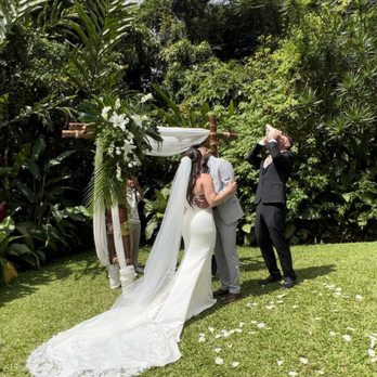 Haiku Gardens Weddings - Venues & Event Spaces Near Me - Kaneohe, Hawaii