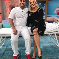 Fizyoterapist Hakan Kaymaz - Derya Baykal la Sağlıkla Gülümse TV Programında #deryabaykal #teve2 #ailenizinosteopatı #sağlığınızgüvende #hakankaymazpençesi