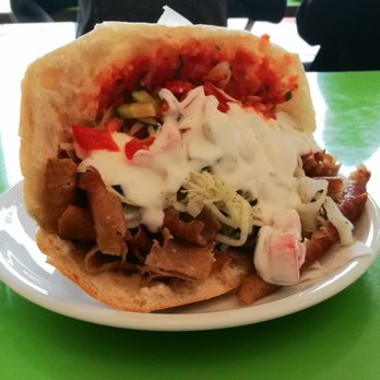 Döner Kebap Dilara - Geschmacksarm, aber groß: der "Große Döner" - Kebab Near Me - Essen, NW Döner Kebap Dilara - Geschmacksarm, aber groß: der "Große Döner" - Kebab Near Me - Essen, NW