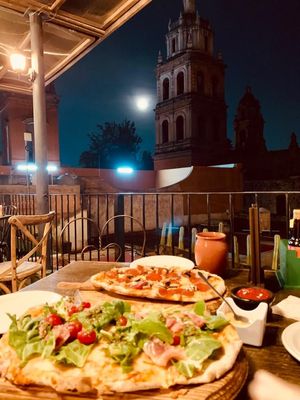 La Oruga y La Cebada by null