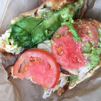 Safeway - See no bacon... I checked under the chicken between the lettuce and bread, nada! - Grocery Near Me - Cupertino, California