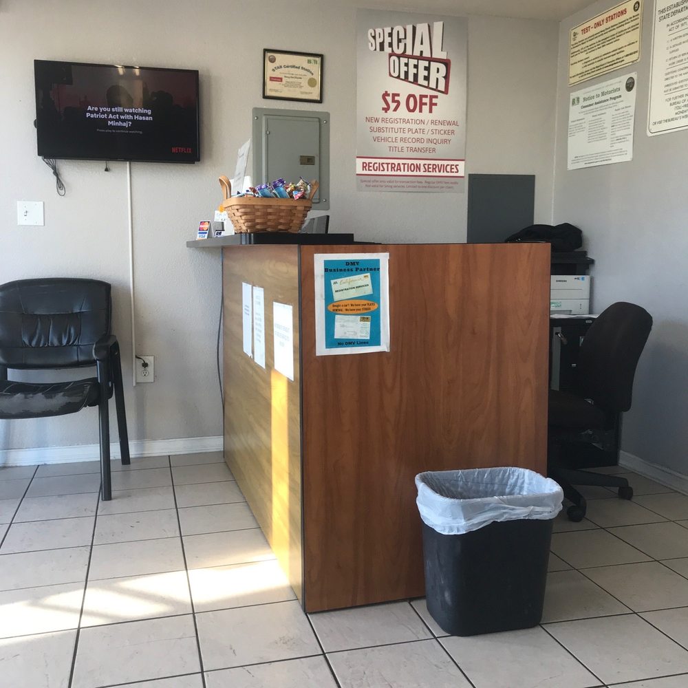 Smog Star Express - Front office/waiting lobby - Smog Check Stations Near Me - Concord, California
