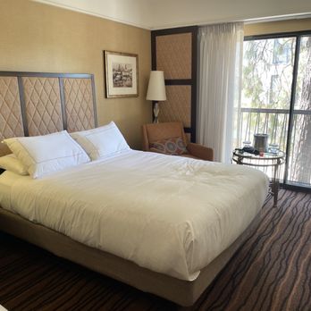 Hilton Stockton - Standard room with double beds - Hotels Near Me - Stockton, California