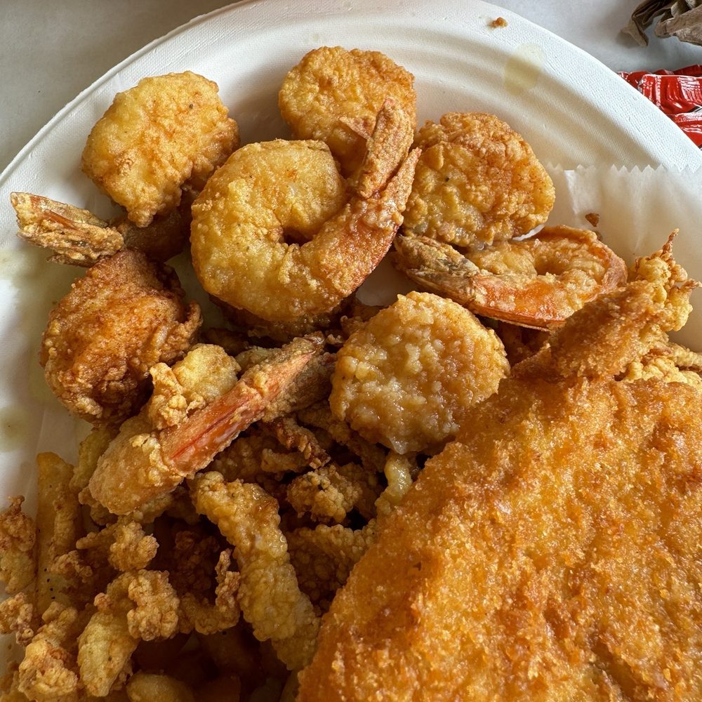 The Clam Castle - Fried shrimp, scallops and calamari - Seafood Near Me - Madison, Connecticut The Clam Castle - Fried shrimp, scallops and calamari - Seafood Near Me - Madison, Connecticut