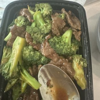 Jasmine Chinese Restaurant - 80. Beef with Broccoli - Chinese Near Me - Naples, Florida