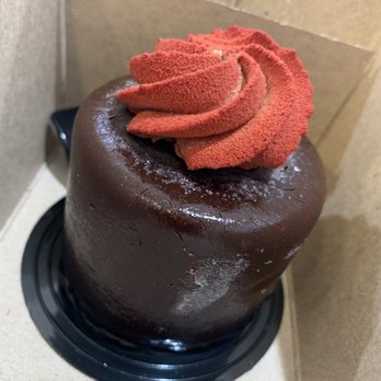 A La Mousse - Caramel Chocolate Mousse - Desserts Near Me - Philadelphia, Pennsylvania A La Mousse - Caramel Chocolate Mousse - Desserts Near Me - Philadelphia, Pennsylvania