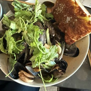The Lobbyist - Mussels - Bars Near Me - Memphis, Tennessee