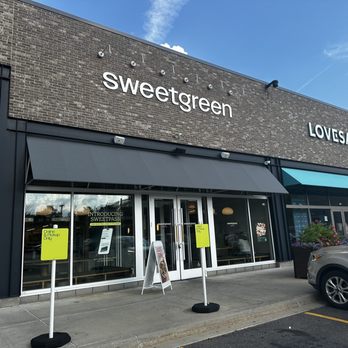 sweetgreen - Healthy Salads, Wraps, and Bowls - Outside - Salad Near Me - Ann Arbor, Michigan