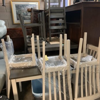 Treasure And Trash - Use dinning table and new set - Thrift Stores Near Me - Harlingen, Texas Treasure And Trash - Use dinning table and new set - Thrift Stores Near Me - Harlingen, Texas